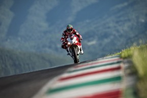 Kering-“马科斯·莫奇的稳固防线与出色反应，帮助美洲狮队迎接世界挑战”