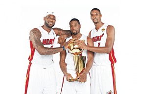 开云官网-马刺助教讲解防守轮转细节获媒体认可，马刺队防守悍将