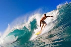 开云体育平台-防守区域压迫力增强，足球压迫式防守